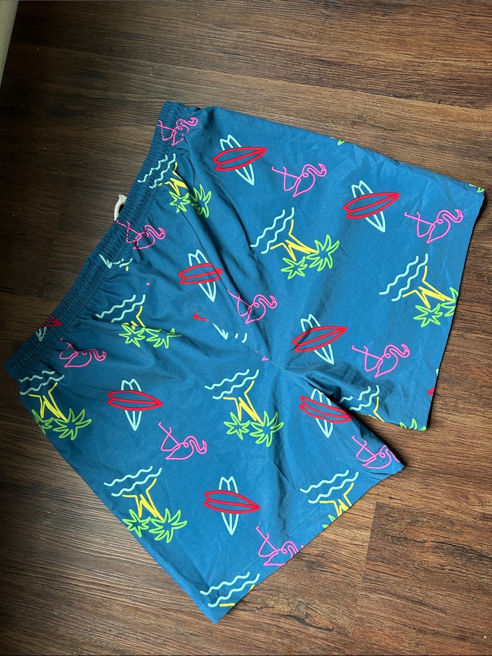 Flamingo beach themed blue swim shorts size xl - Picture 4 of 5
